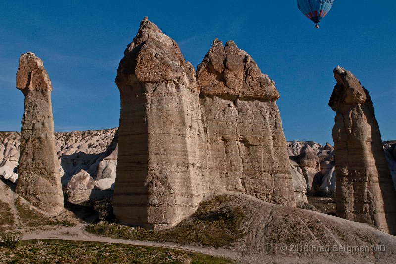 20100405_075435 D300.jpg - Ballooning in Cappadocia